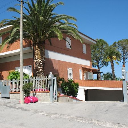 Bed & Breakfast Bompadre Civitanova Marche Kültér fotó